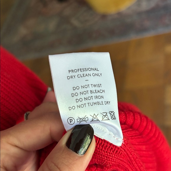 HESPERIOS ♥️ Archimedes Knit Alpaca/Silk Skirt with Pockets in Poppy Red - Picture 11 of 12